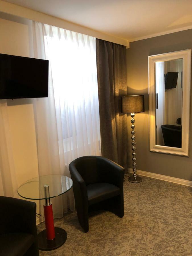 Hôtel Haus Tannenhof à Hanovre Extérieur photo